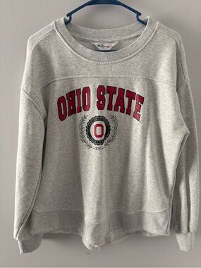 Like New Ohio State Women’s Gray Crewneck Sweatshirt Medium by Flying Colors